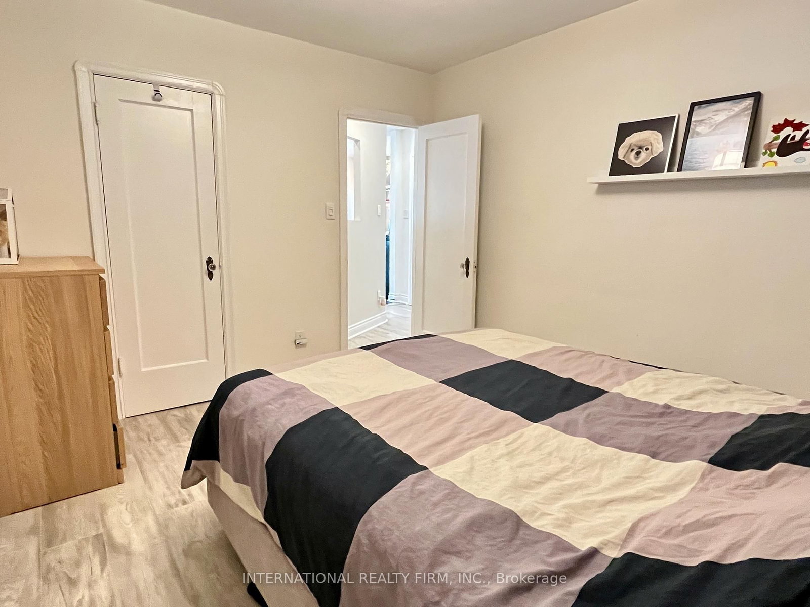 688 Sammon Avenue • Toronto, ON photo 22