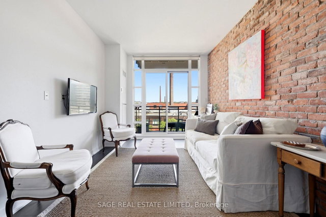 402 - 88 Colgate Avenue