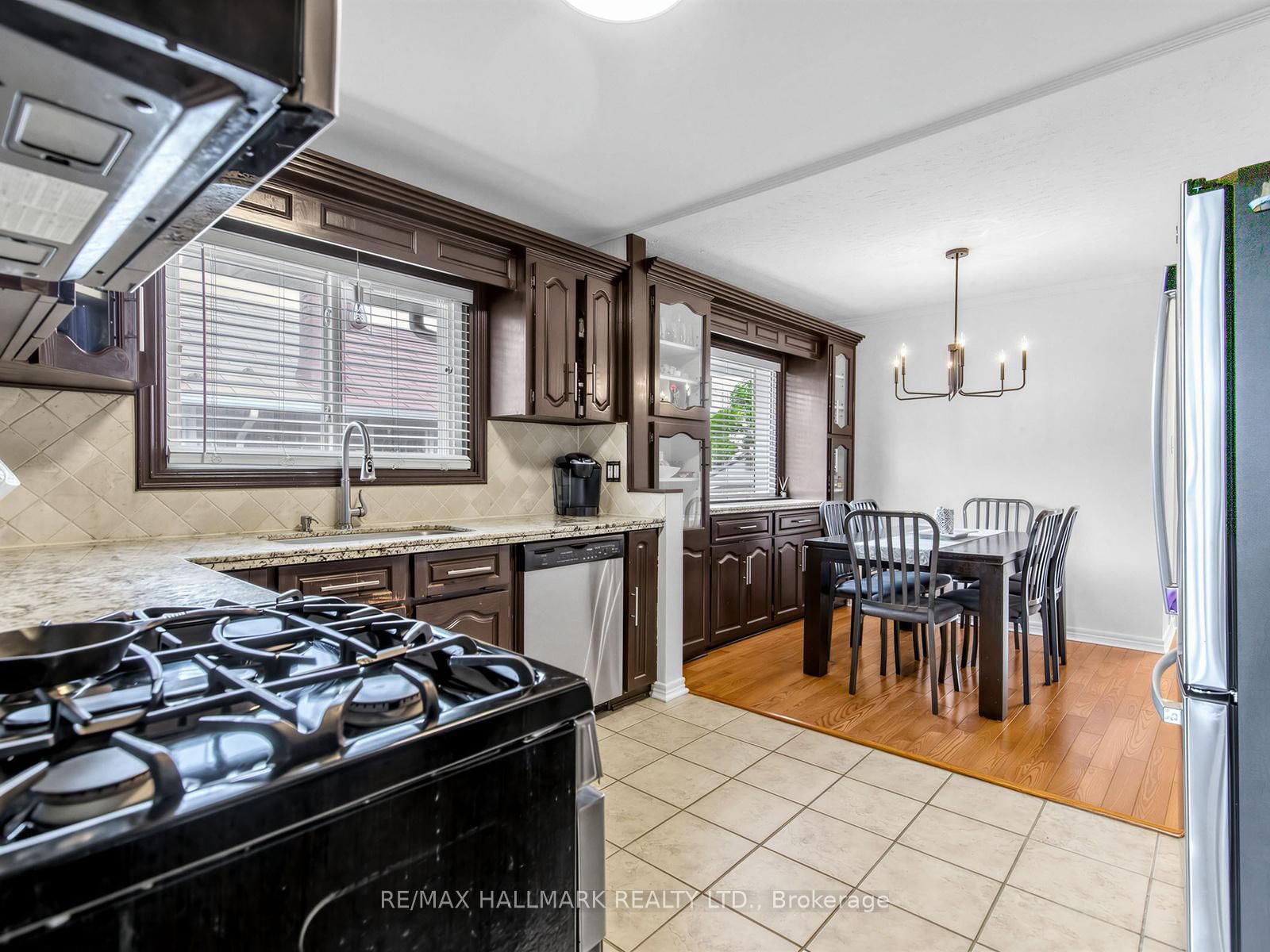 7 Penworth Road • Toronto, ON photo 8
