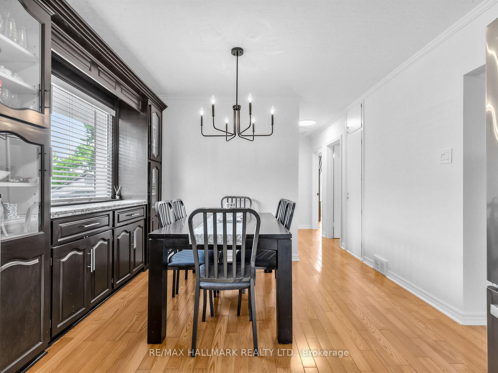7 Penworth Road • Toronto, ON photo 9