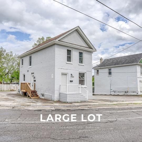 145 Centre Street N