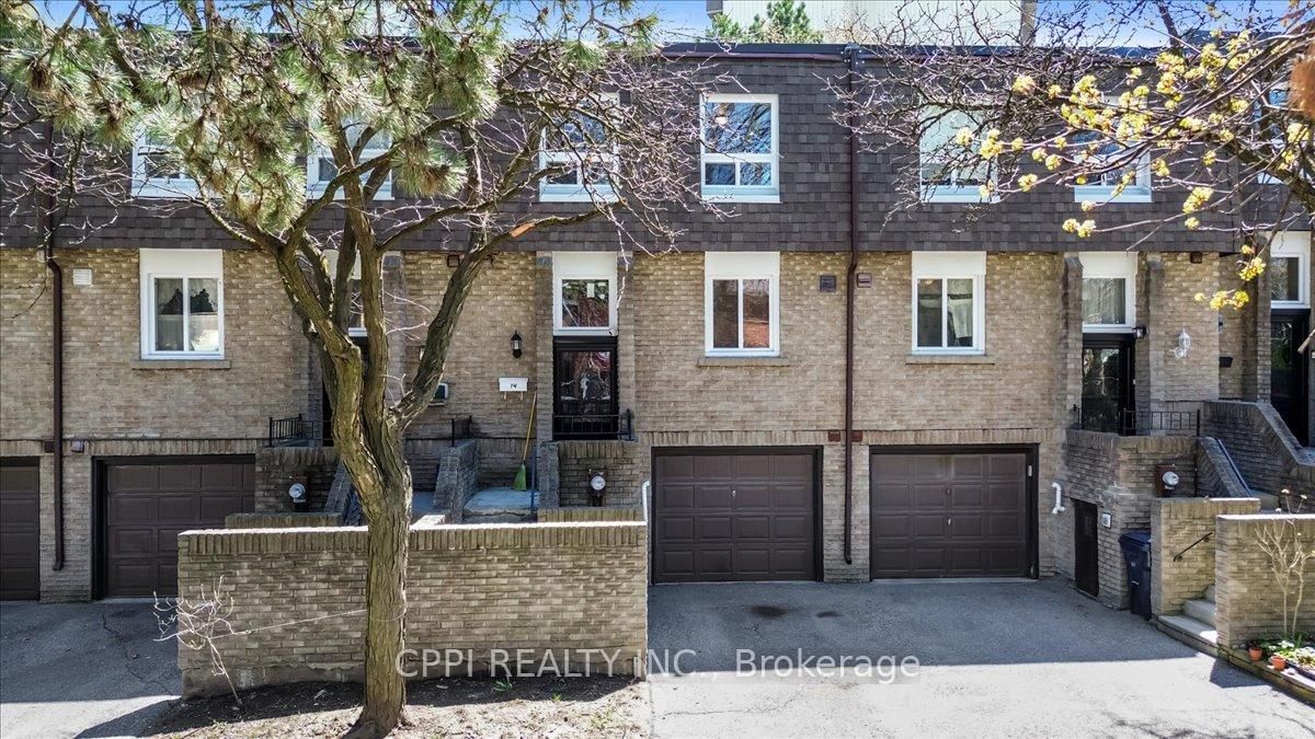 Property at 2 Davisbrook