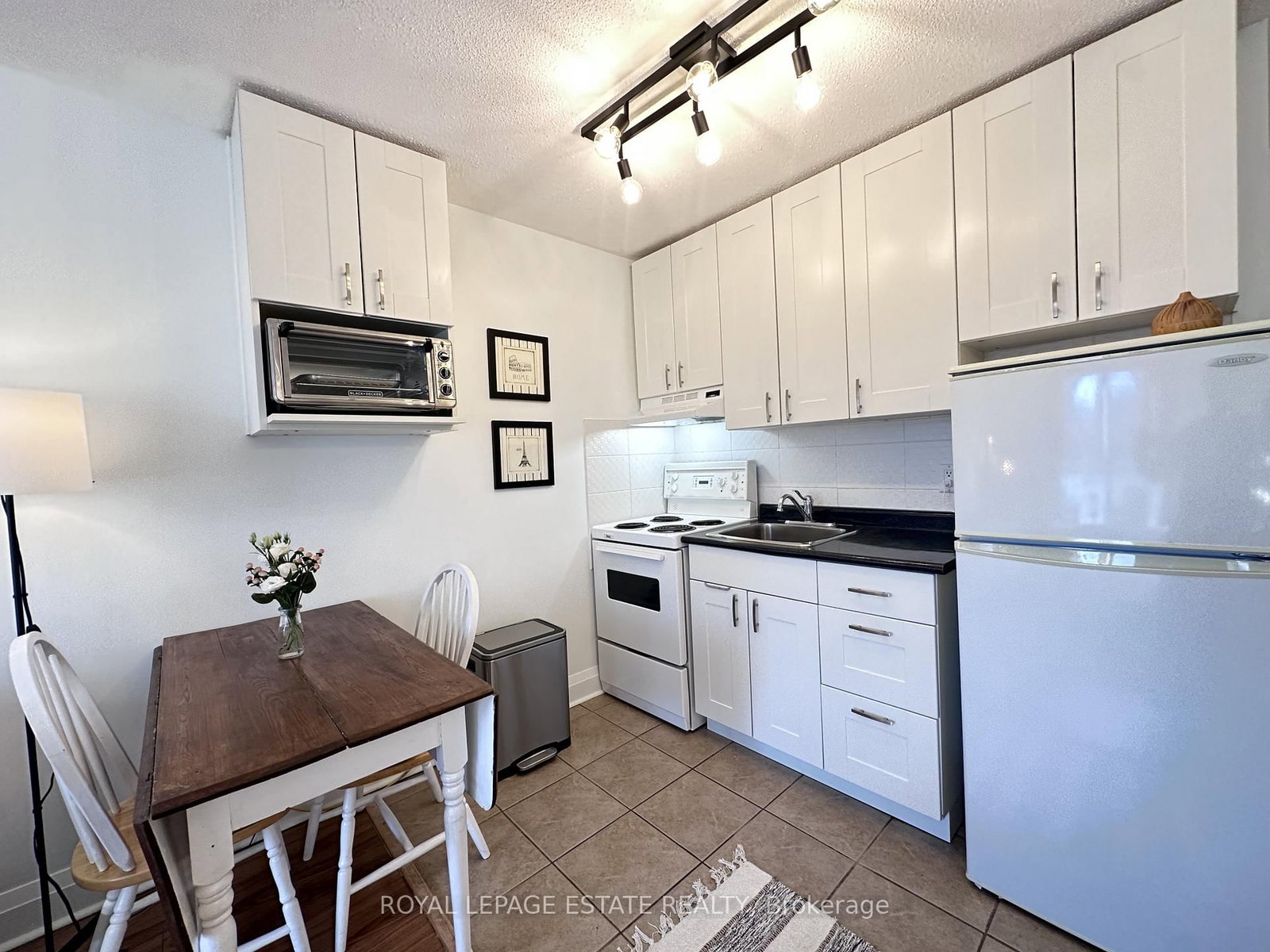 123 Woodbine Avenue • #309 • Toronto, ON photo 23