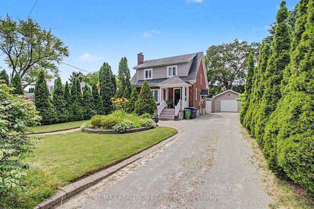 14 Squires Avenue