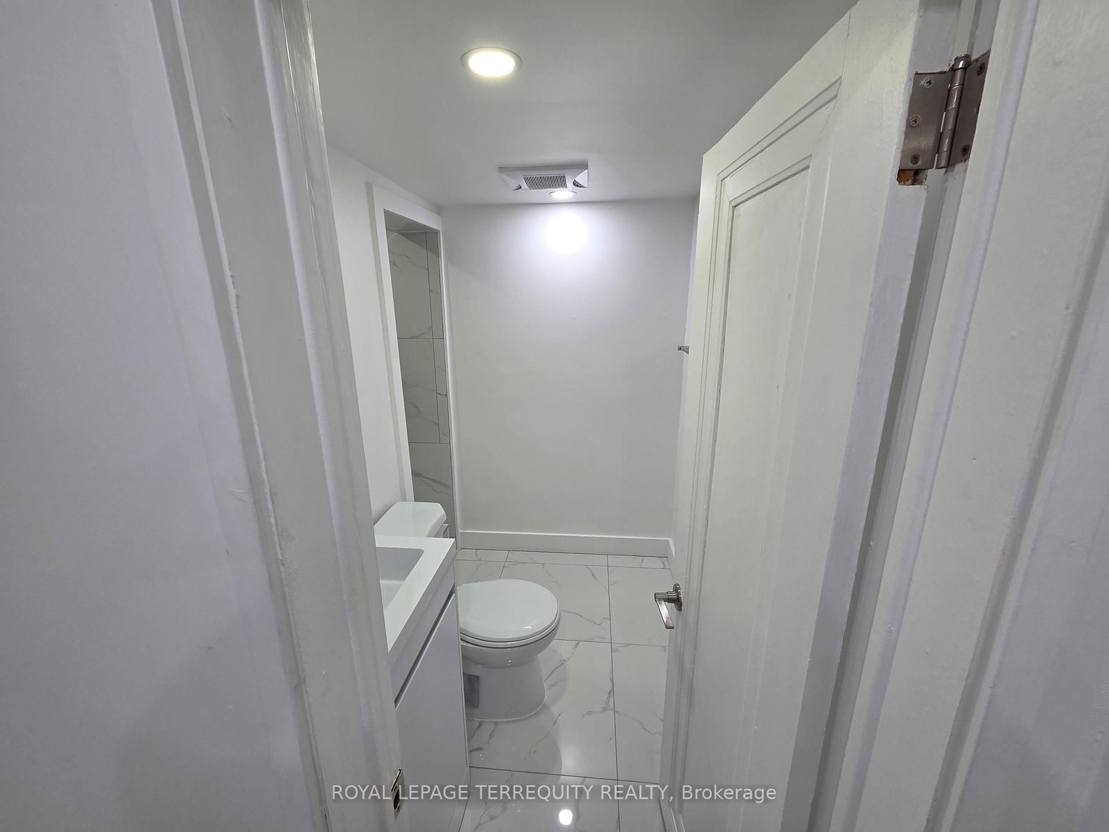 214 Clonmore Drive, Toronto 2