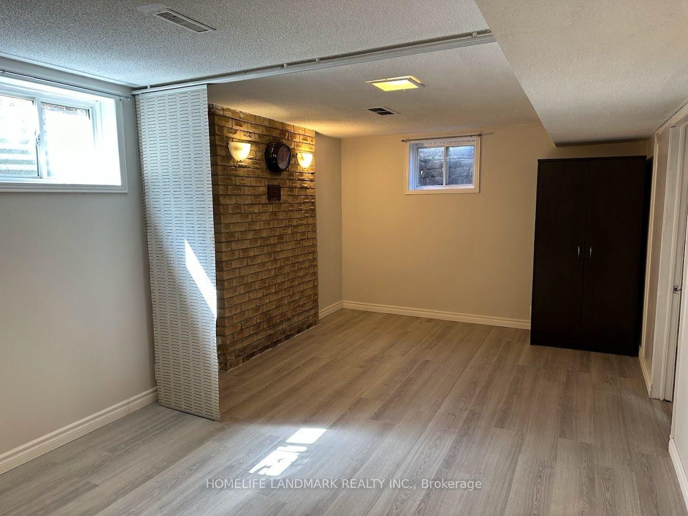 Lower-10 Keon Place, Toronto, ON, photo 5