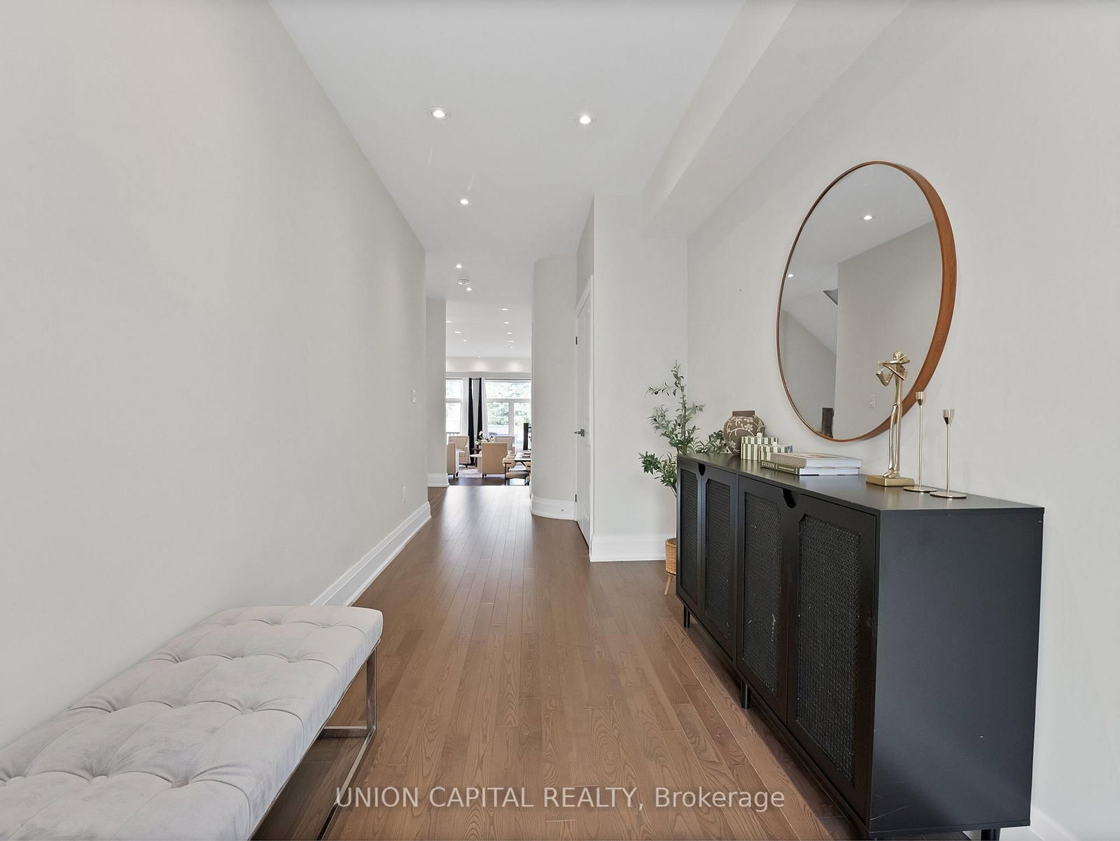 99A Leyton Avenue • Toronto, ON photo 12