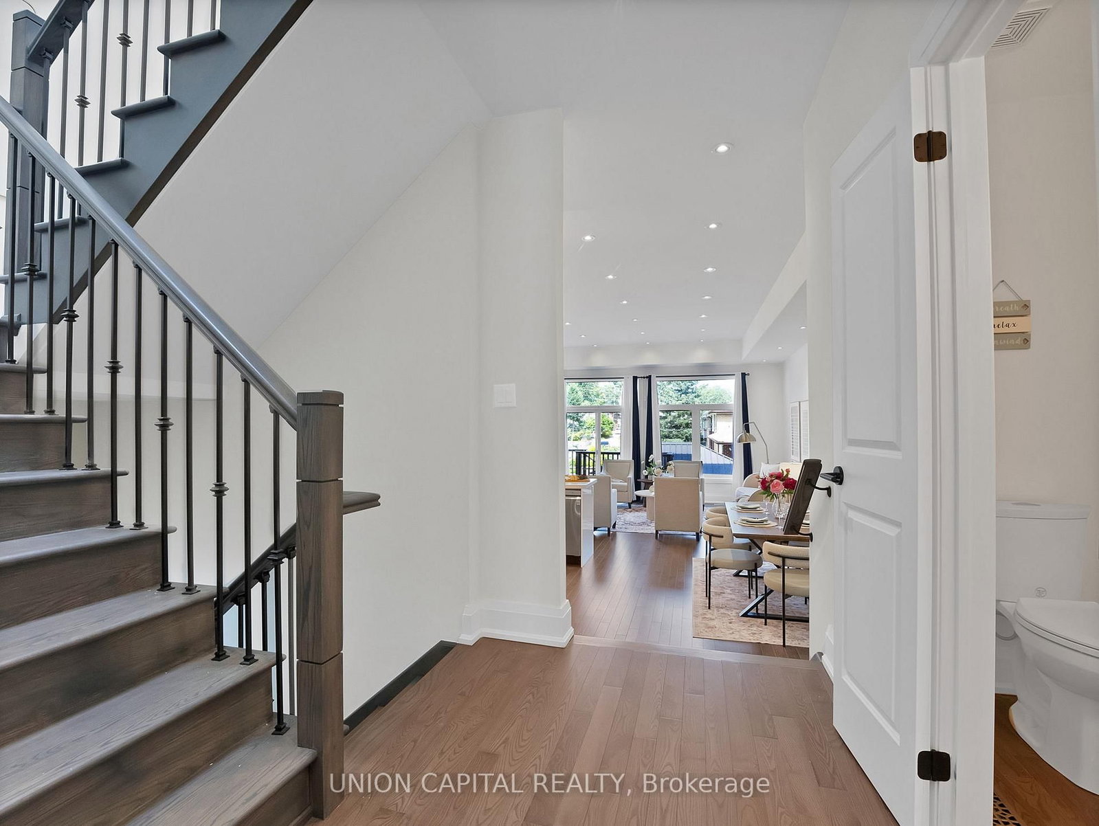 99A Leyton Avenue • Toronto, ON photo 15