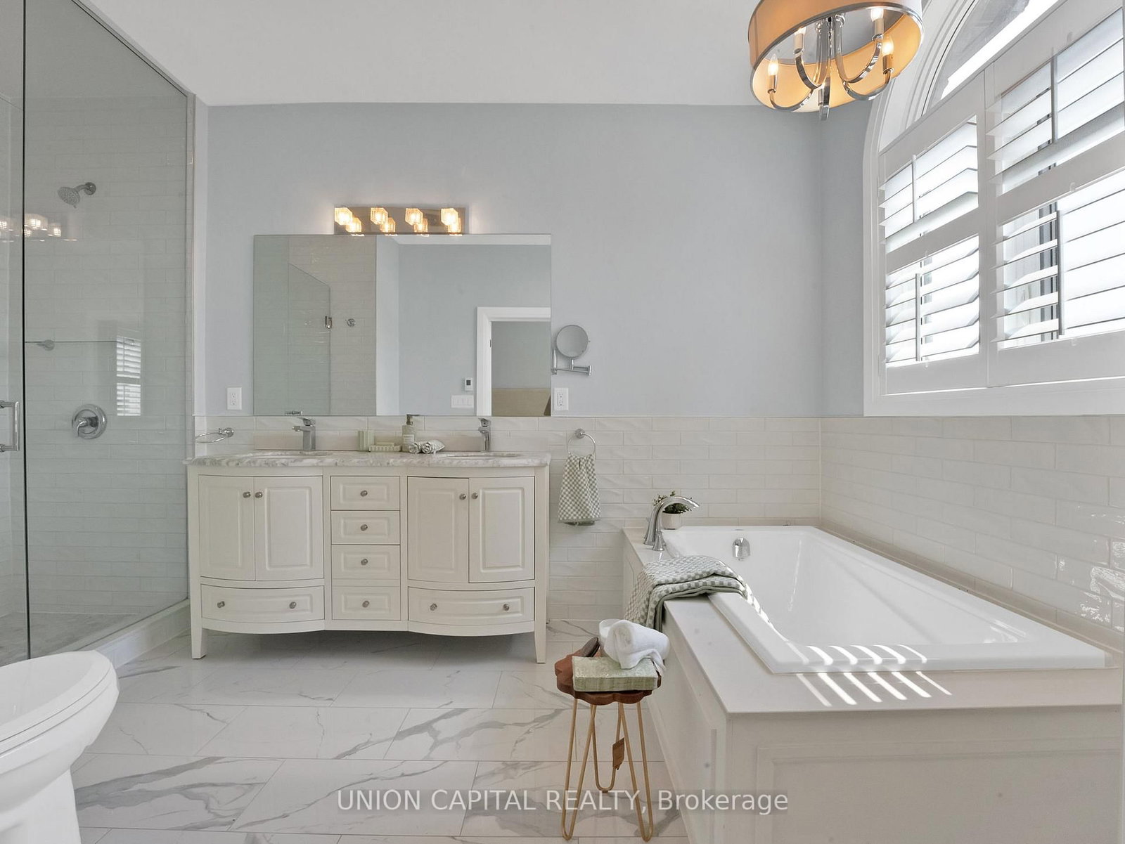 99A Leyton Avenue • Toronto, ON photo 22