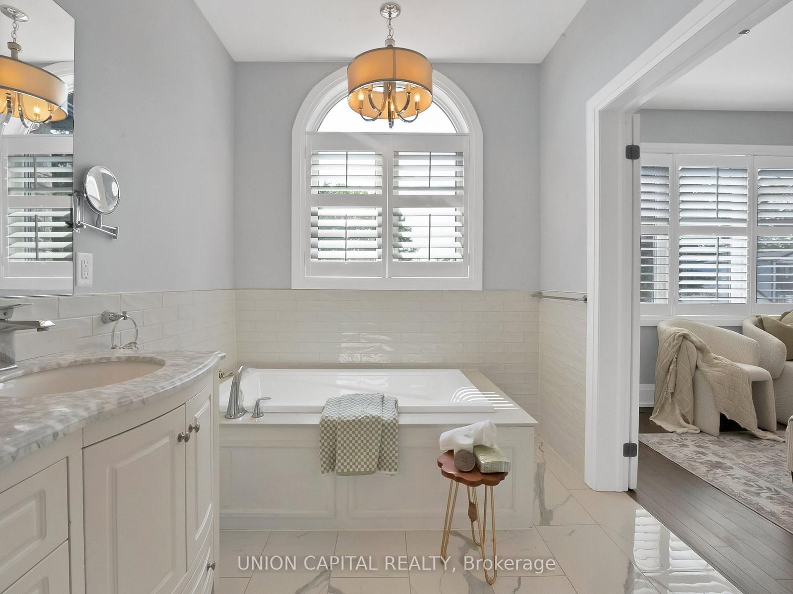 99A Leyton Avenue • Toronto, ON photo 25
