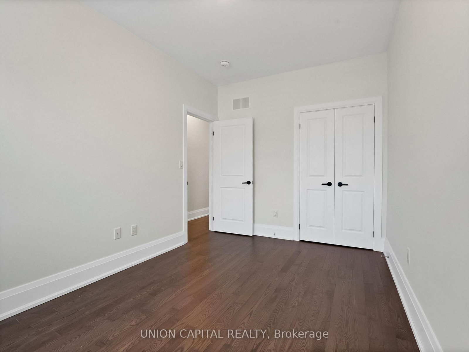 99A Leyton Avenue • Toronto, ON photo 32