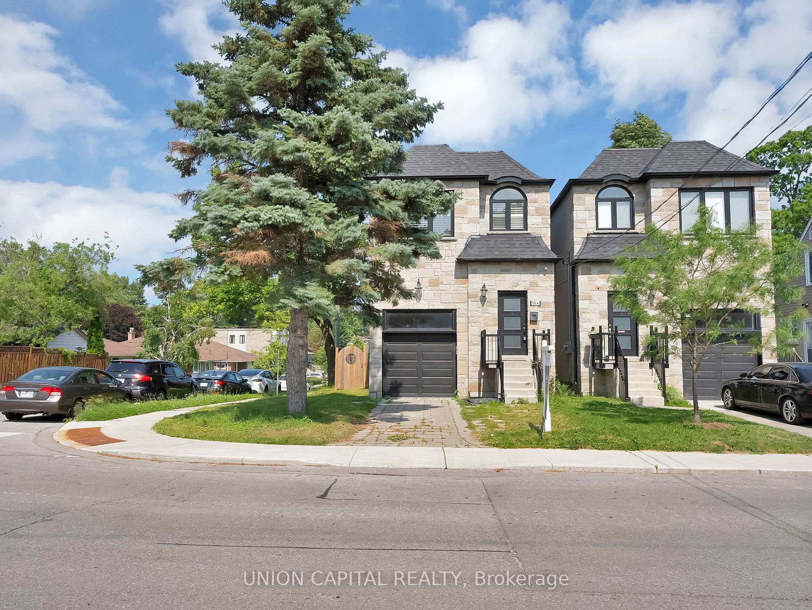 99A Leyton Avenue • Toronto, ON photo 50