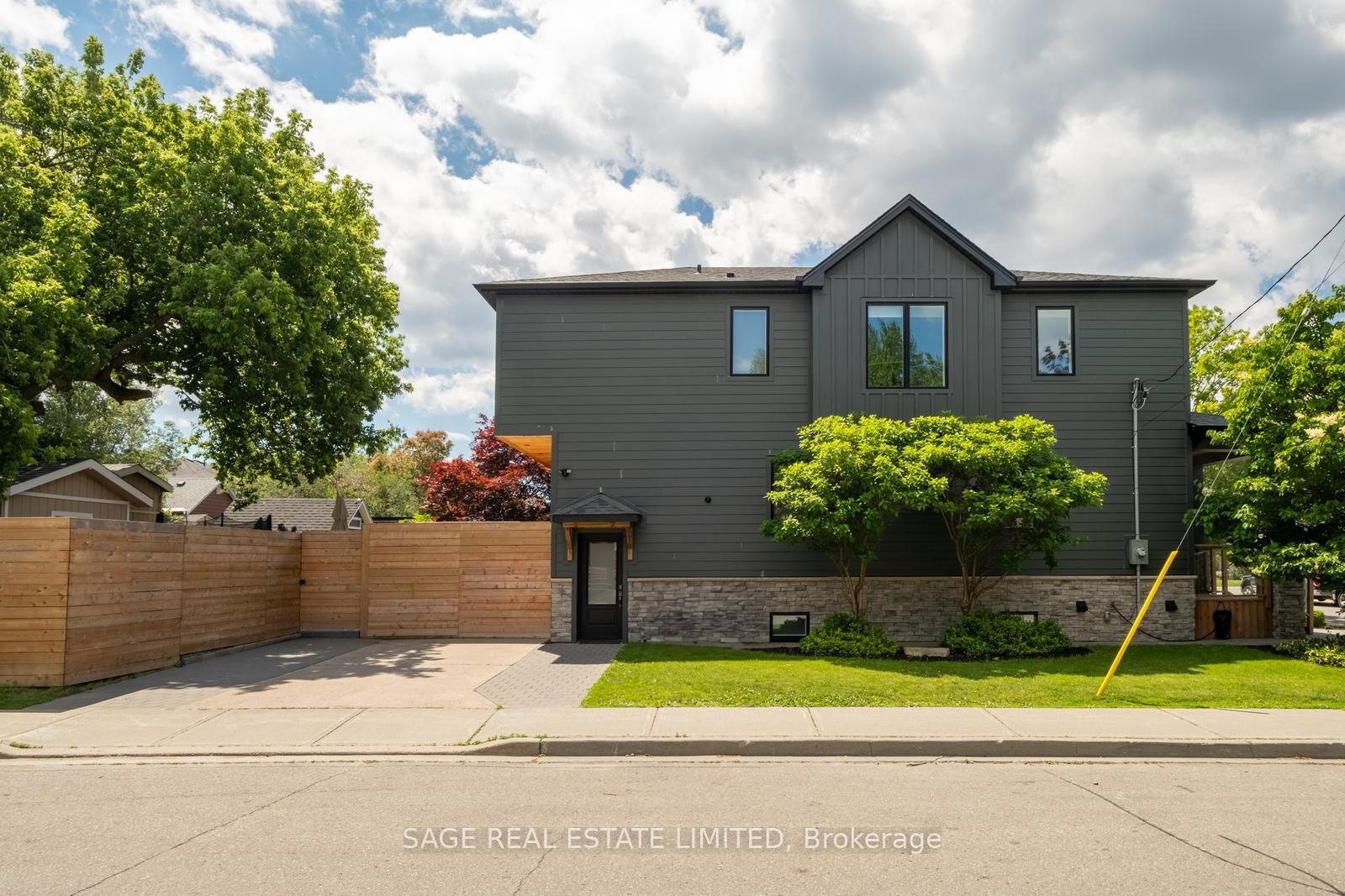 59 Kalmar Avenue • Toronto, ON photo 45
