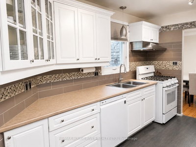 880 Castlegrove Avenue • Oshawa, ON photo 9