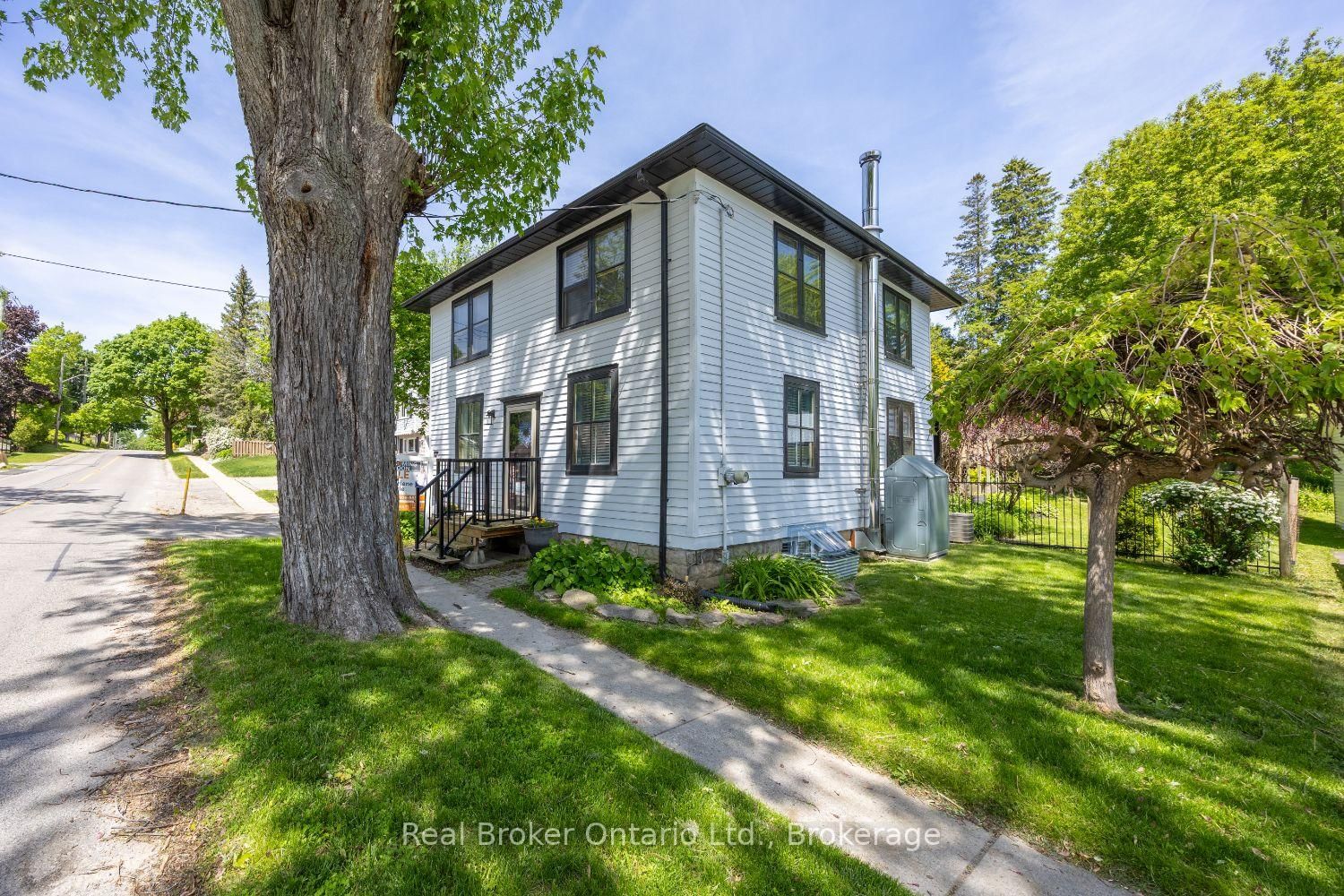 61 Mill Street • Clarington, ON photo 4