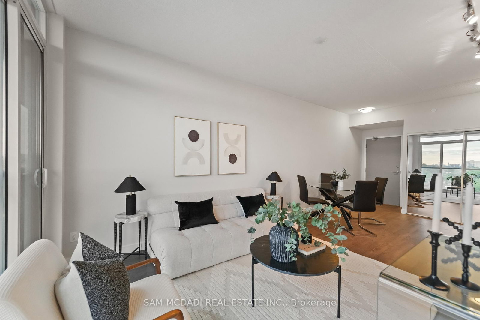 2055 Danforth Avenue • #903 • Toronto, ON photo 14