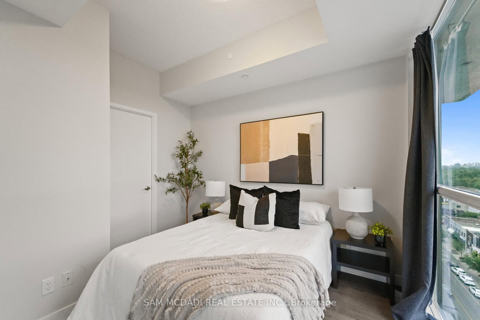 2055 Danforth Avenue • #903 • Toronto, ON photo 15