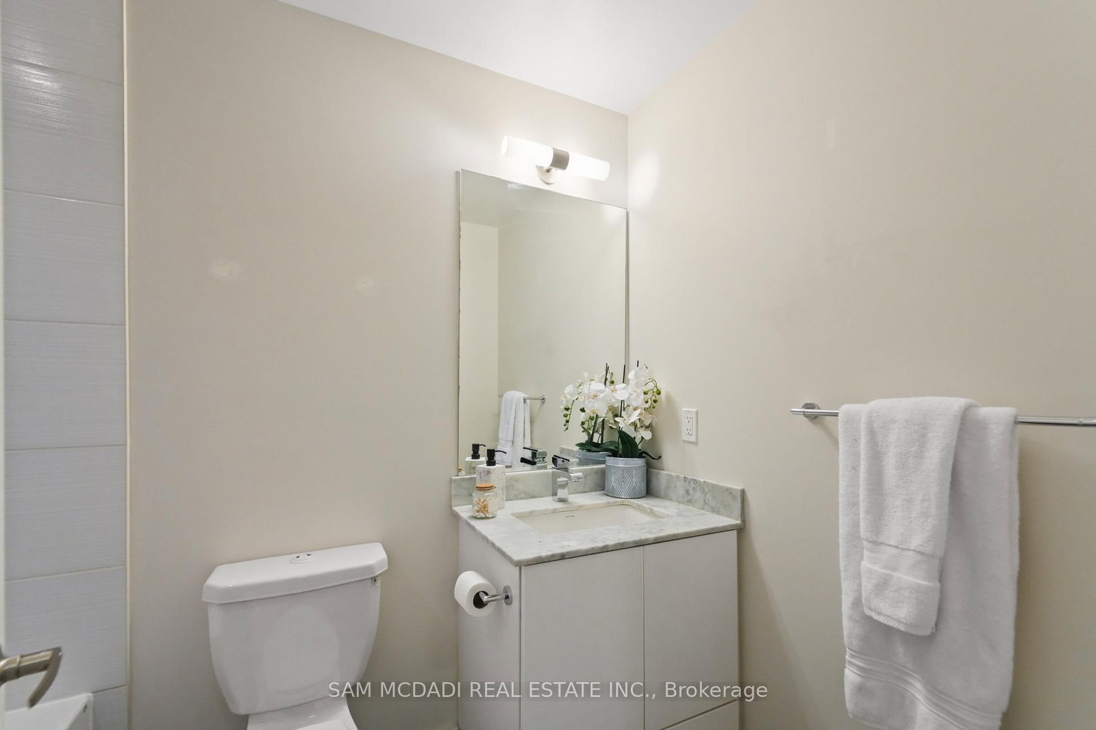 2055 Danforth Avenue • #903 • Toronto, ON photo 17