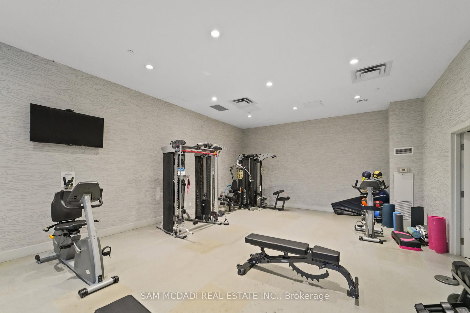 2055 Danforth Avenue • #903 • Toronto, ON photo 22