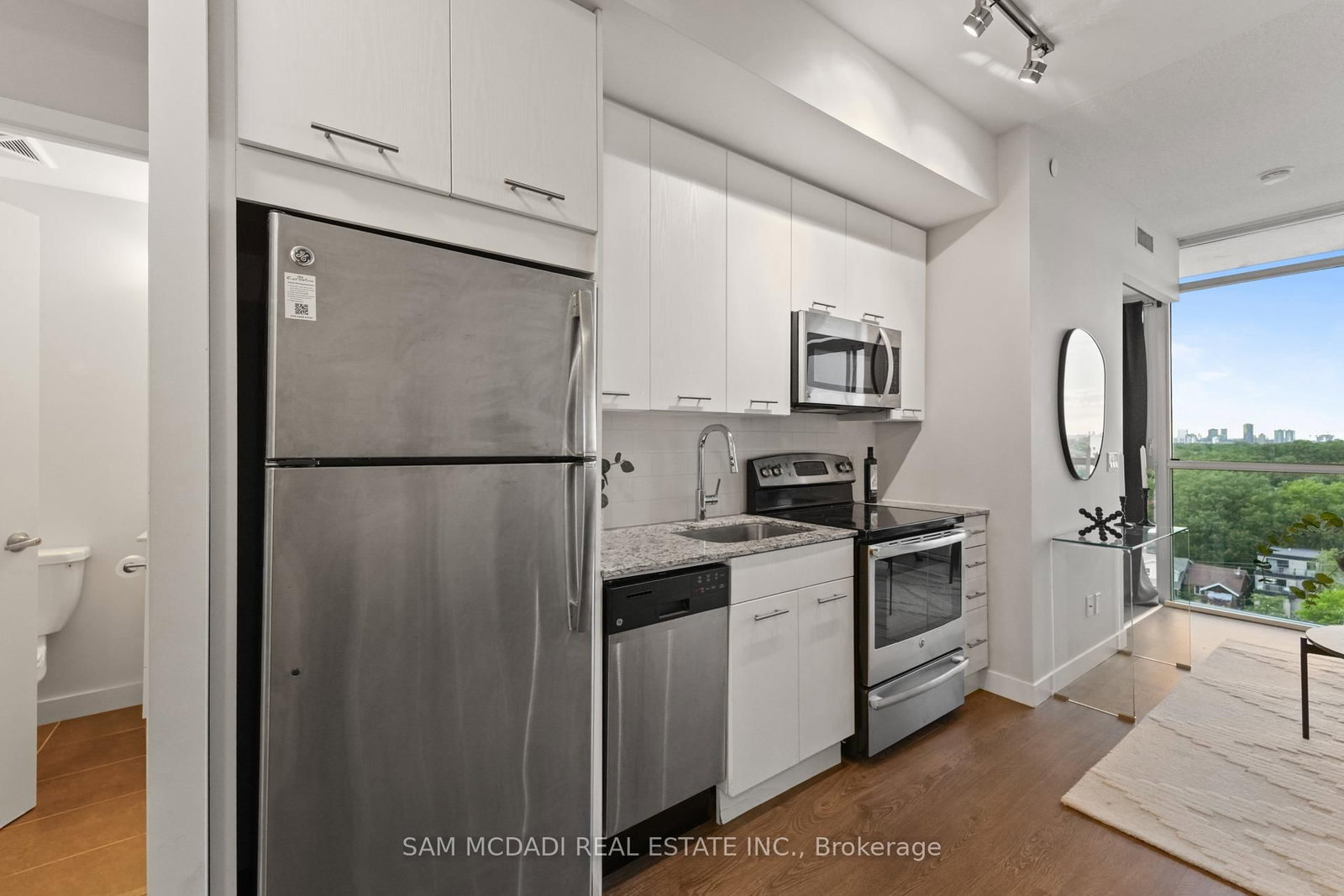 2055 Danforth Avenue • #903 • Toronto, ON photo 9