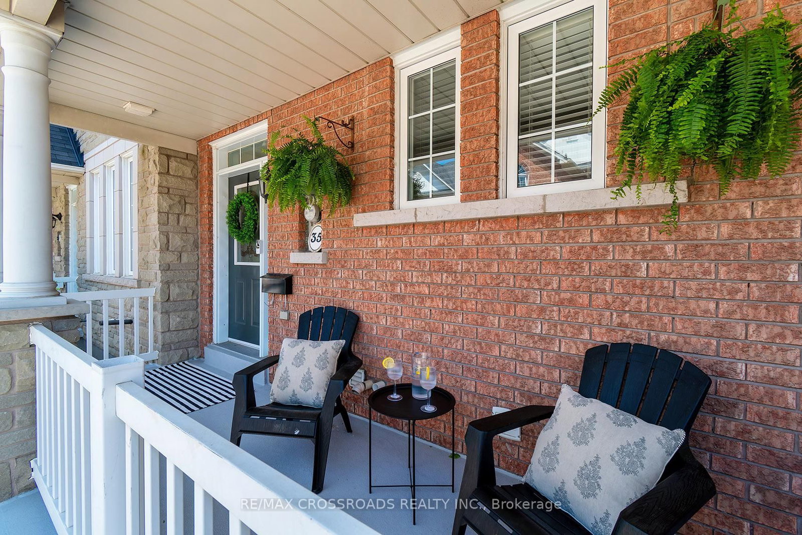 35 Torr Lane • Ajax, ON photo 4