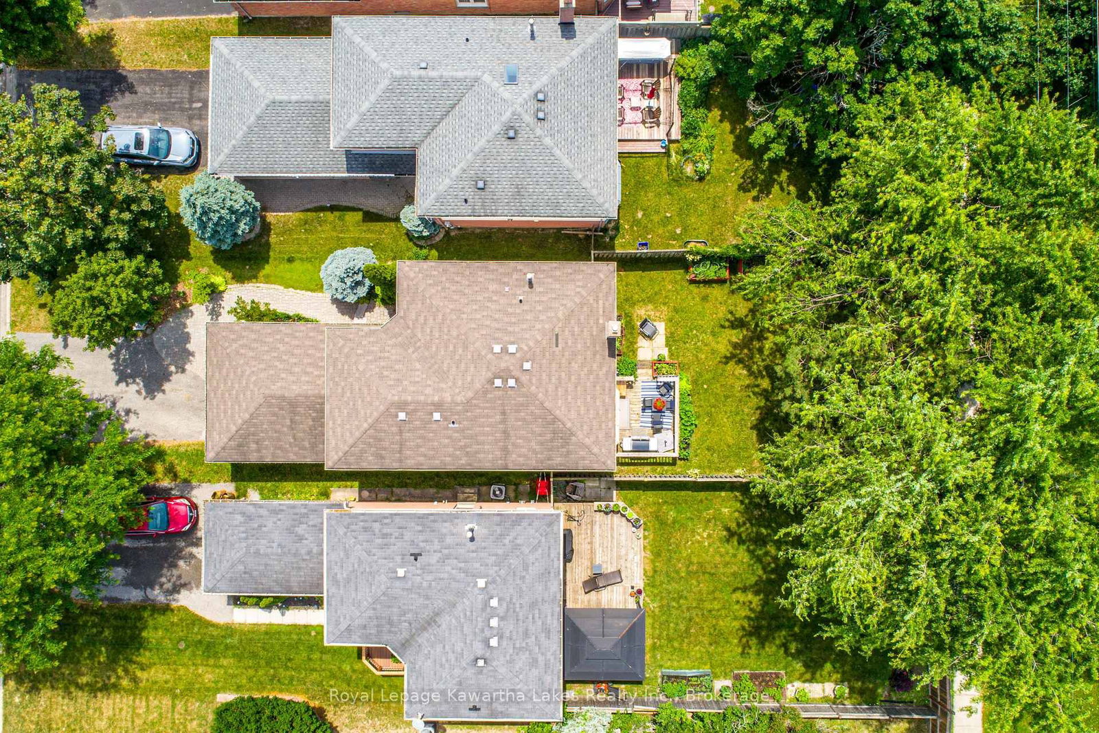38 Lipton Crescent • Whitby, ON photo 32