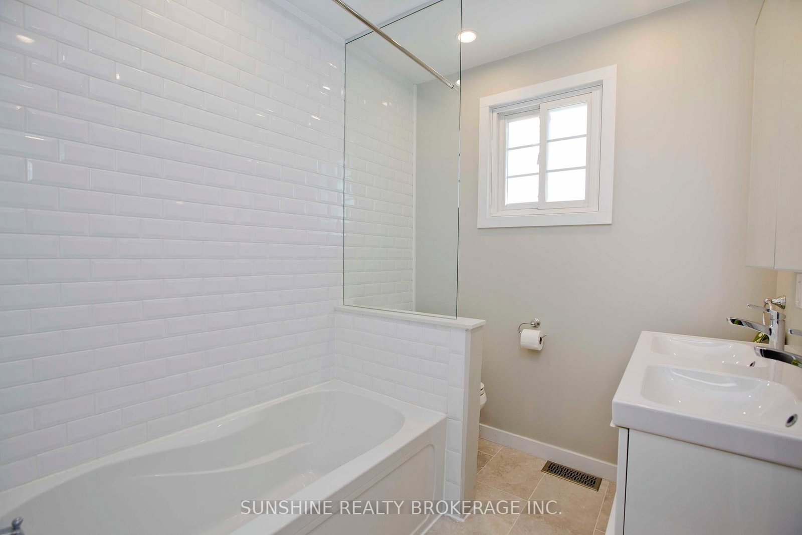 121 Sammon Avenue • Toronto, ON photo 17