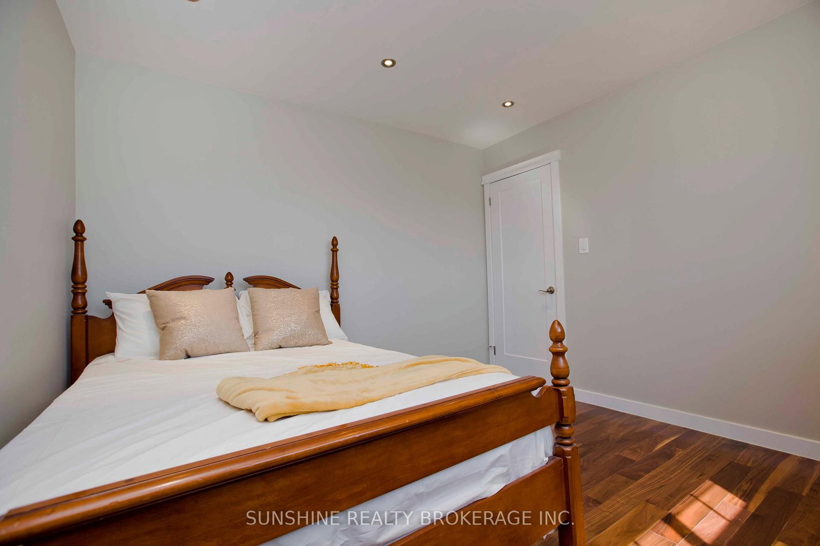 121 Sammon Avenue • Toronto, ON photo 19