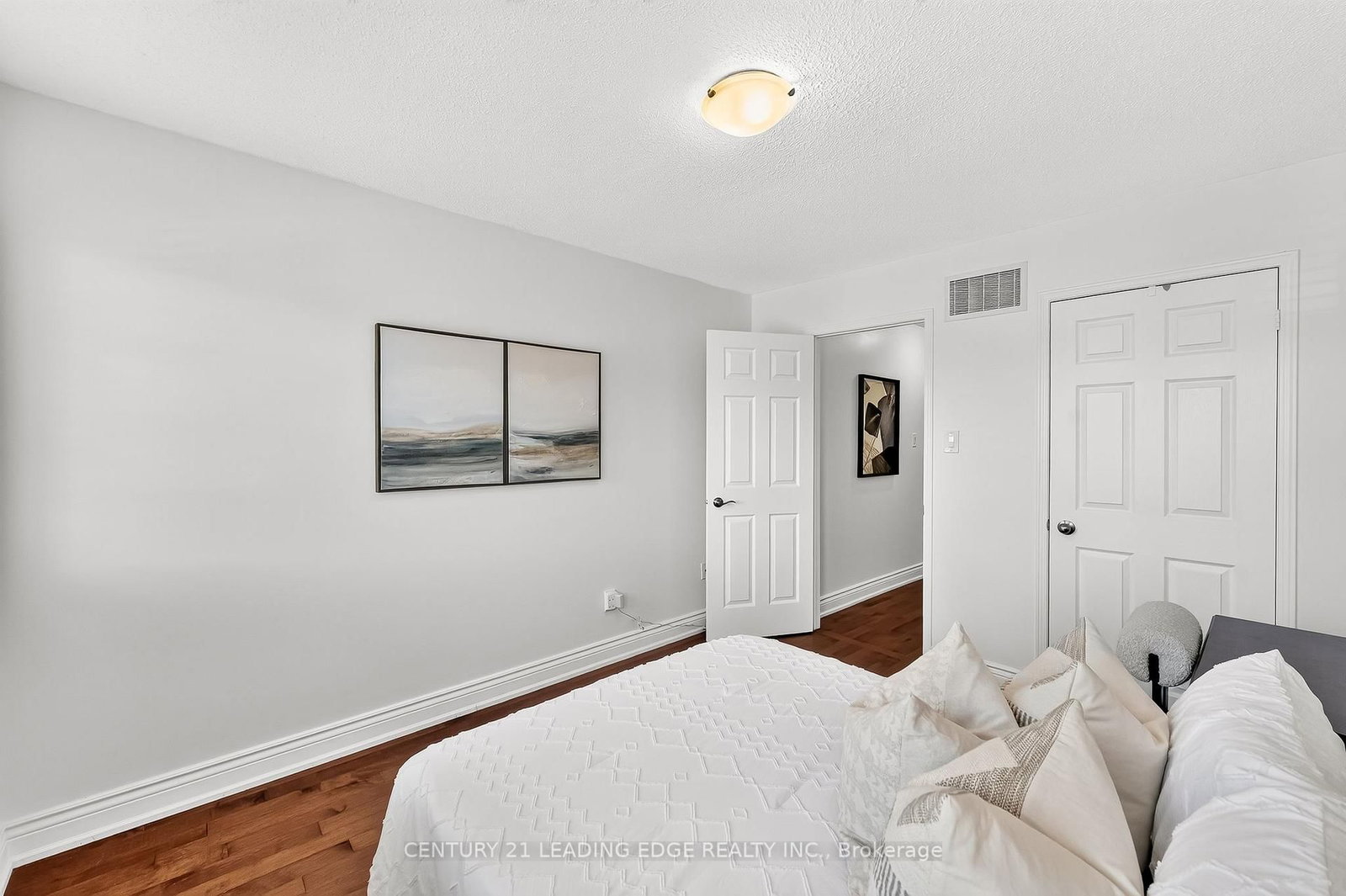 22 Andona Crescent • Toronto, ON photo 32