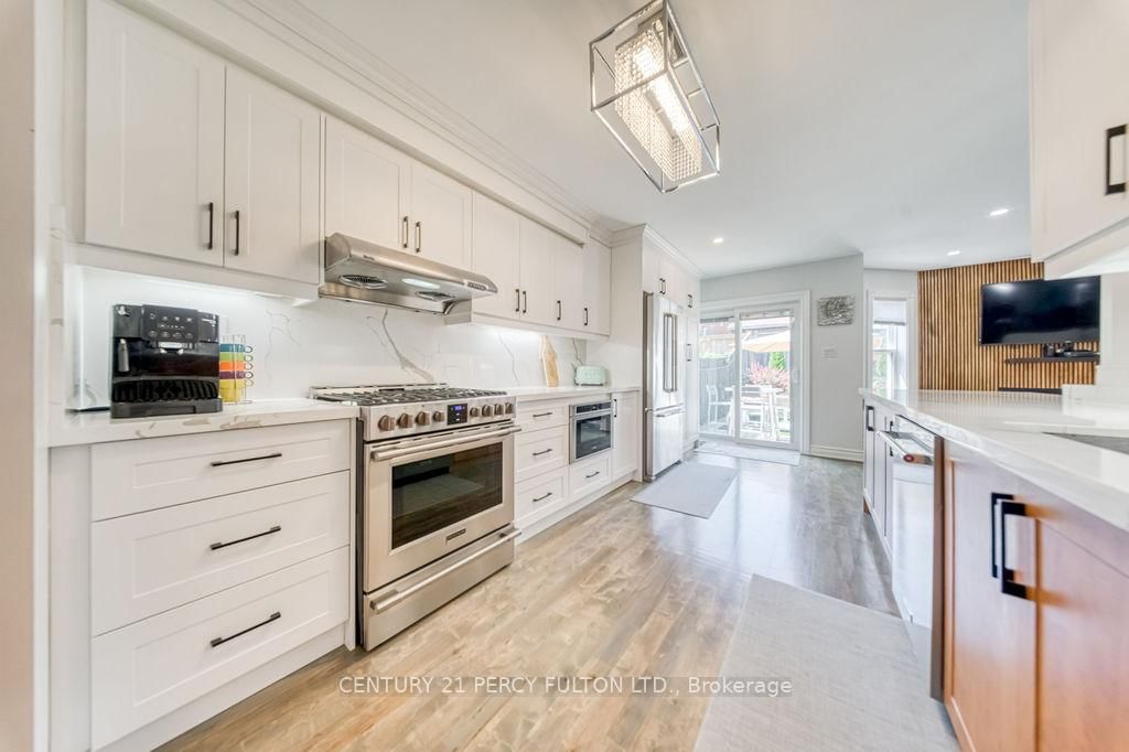 18 Booth Crescent • Ajax, ON photo 13