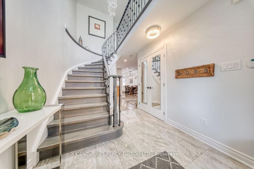 18 Booth Crescent • Ajax, ON photo 6
