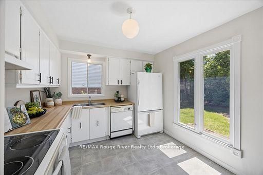 671 Greenbriar Drive • Oshawa, ON photo 15