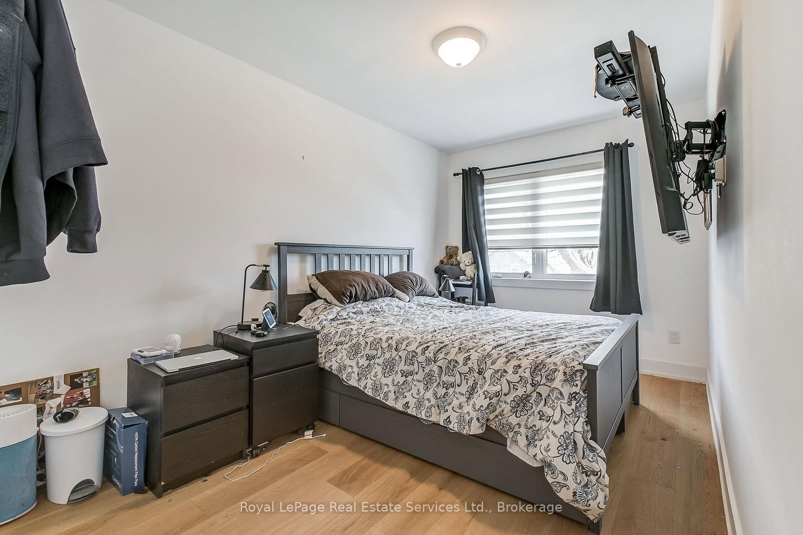 176 Leyton Avenue • Toronto, ON photo 20