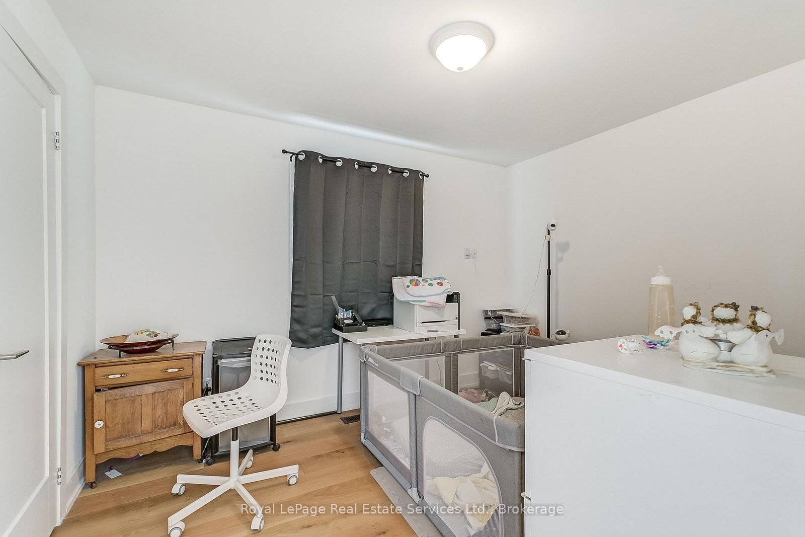 176 Leyton Avenue • Toronto, ON photo 21