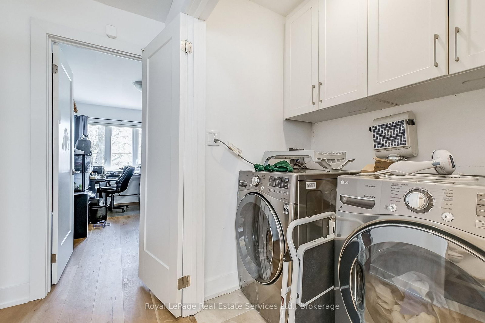 176 Leyton Avenue • Toronto, ON photo 24
