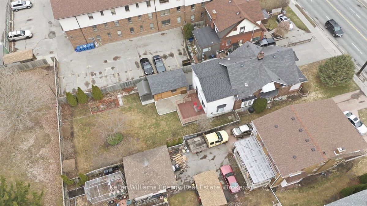 482 Simcoe Street N • Oshawa, ON photo 26