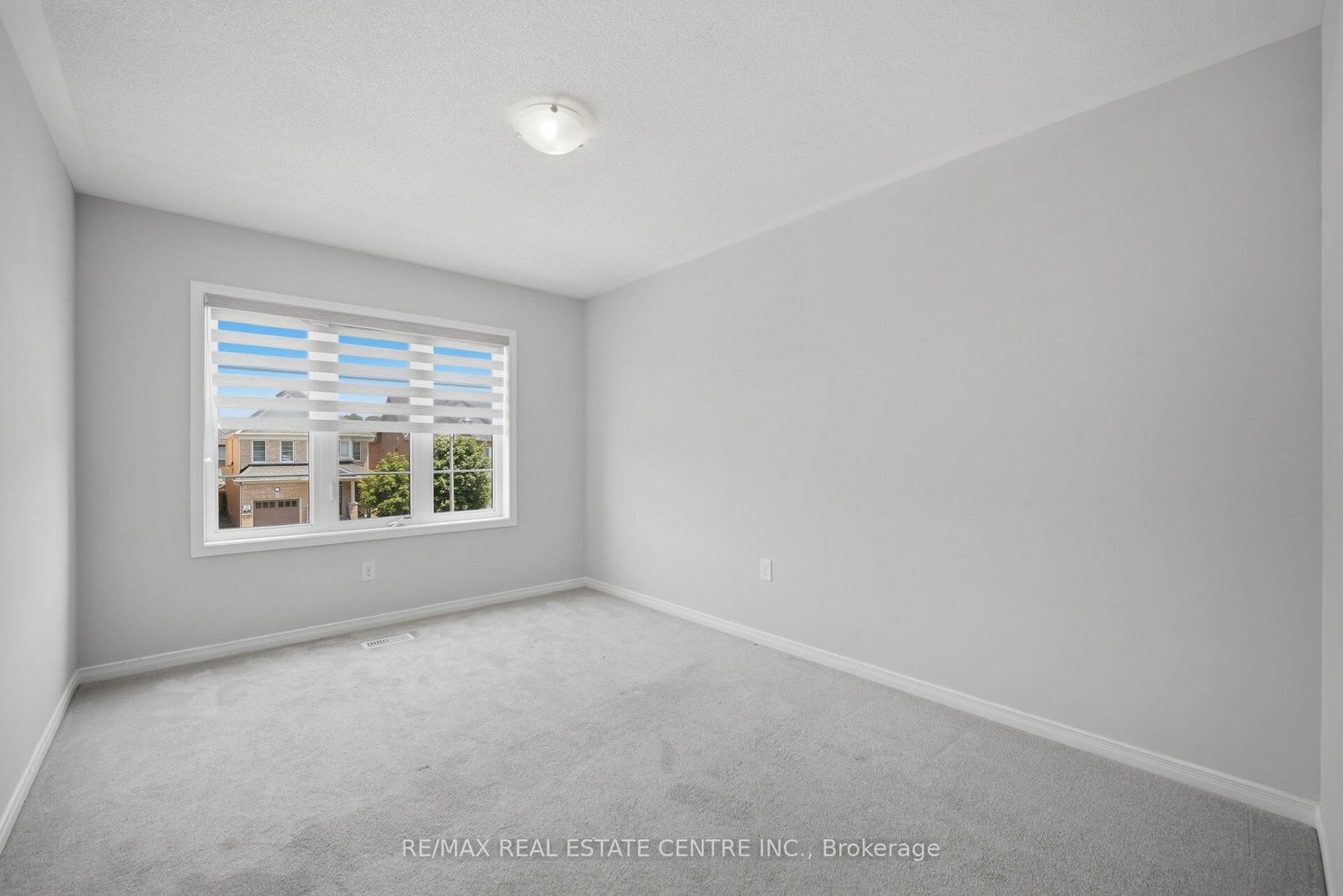 570 Windfields Farm Drive • Oshawa, ON photo 26