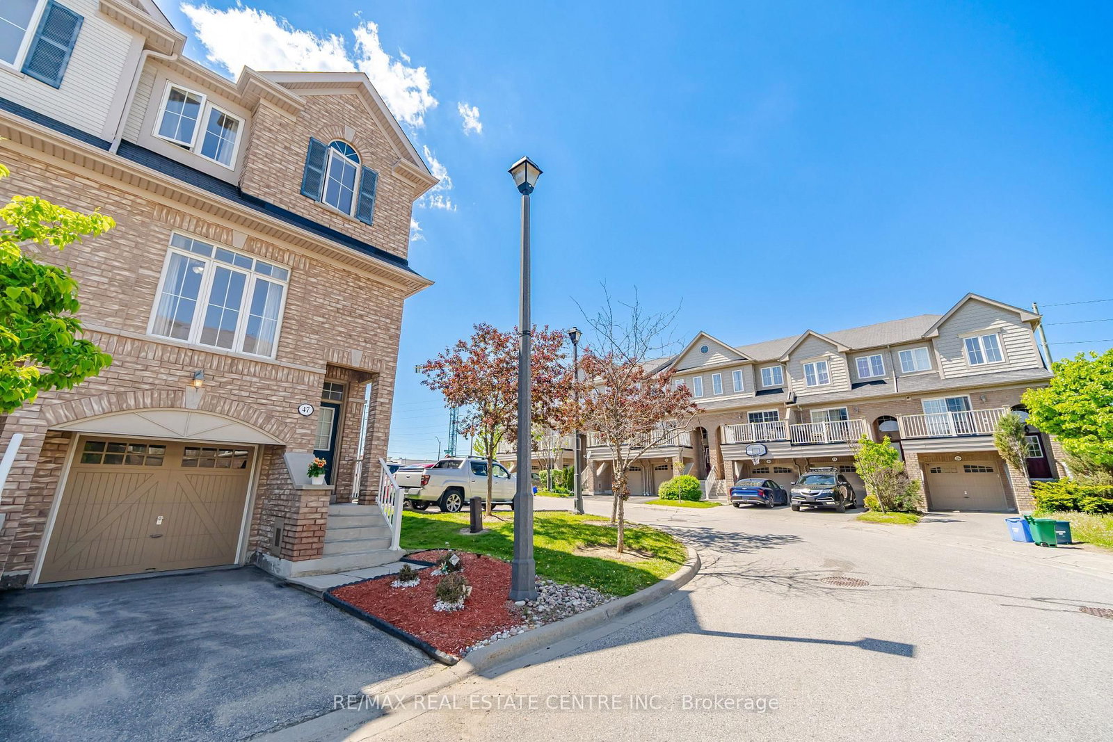 47 Martinworth Lane • Ajax, ON photo 2