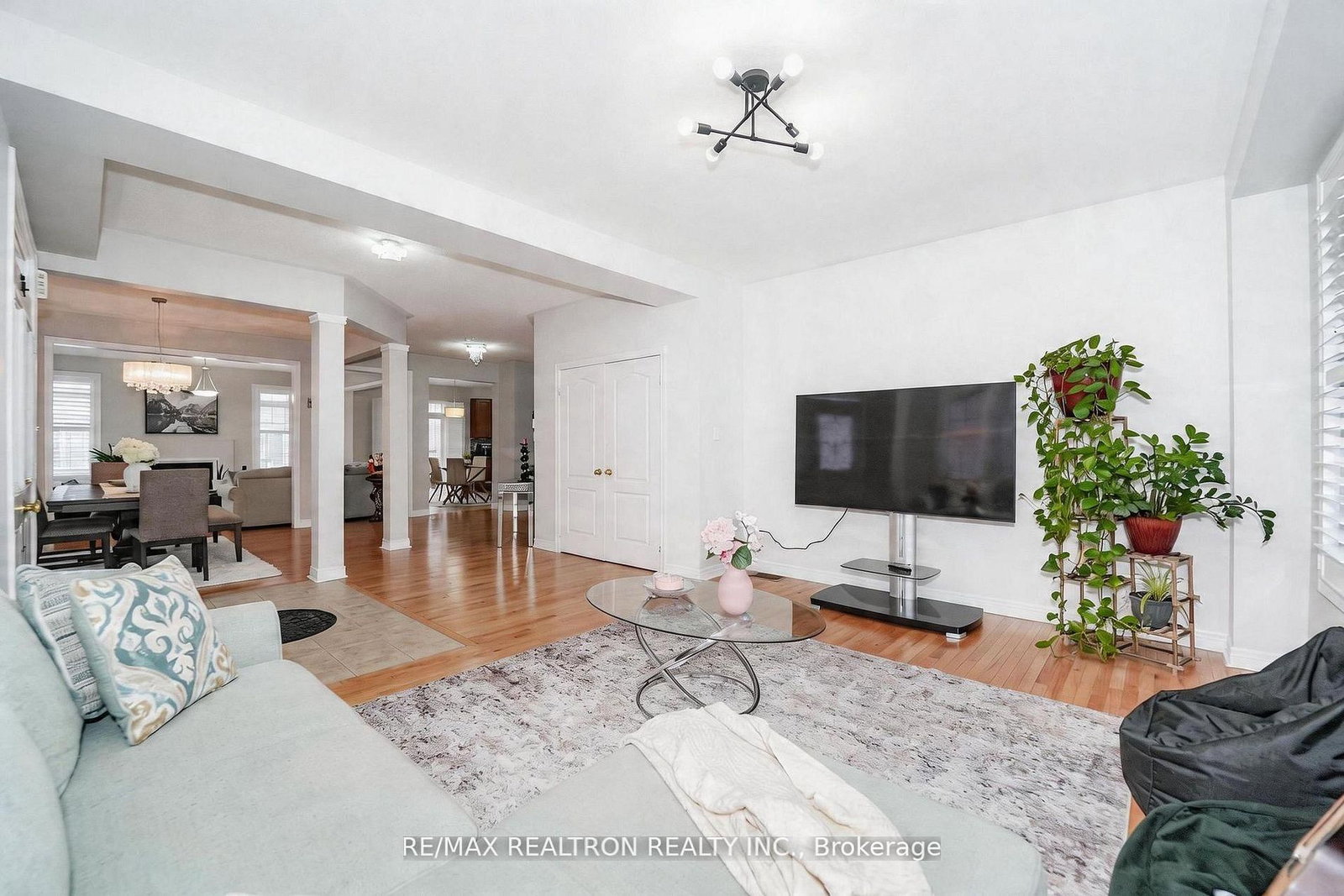 1603 Brandy Court • Pickering, ON photo 8