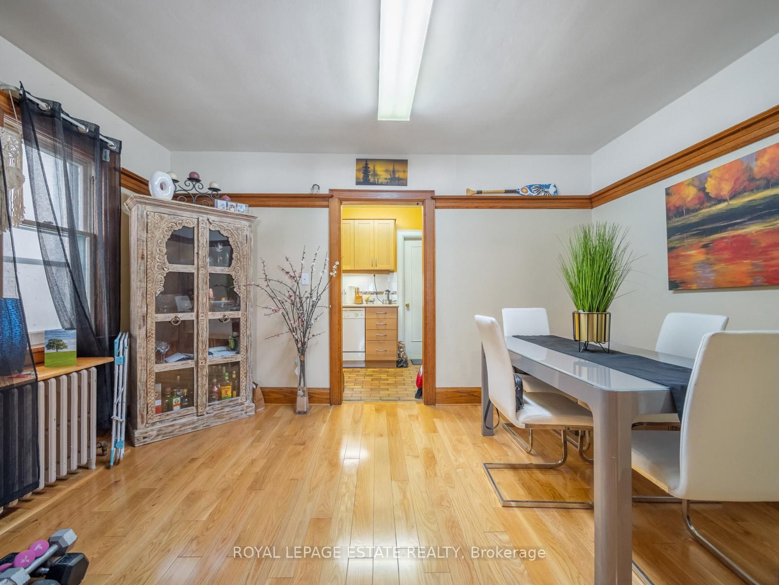 2275 E Queen Street • Toronto, ON photo 9