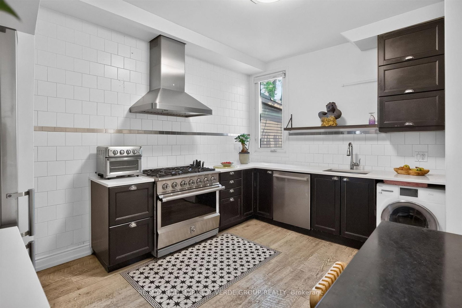 71 Hamilton Street • Toronto, ON photo 9