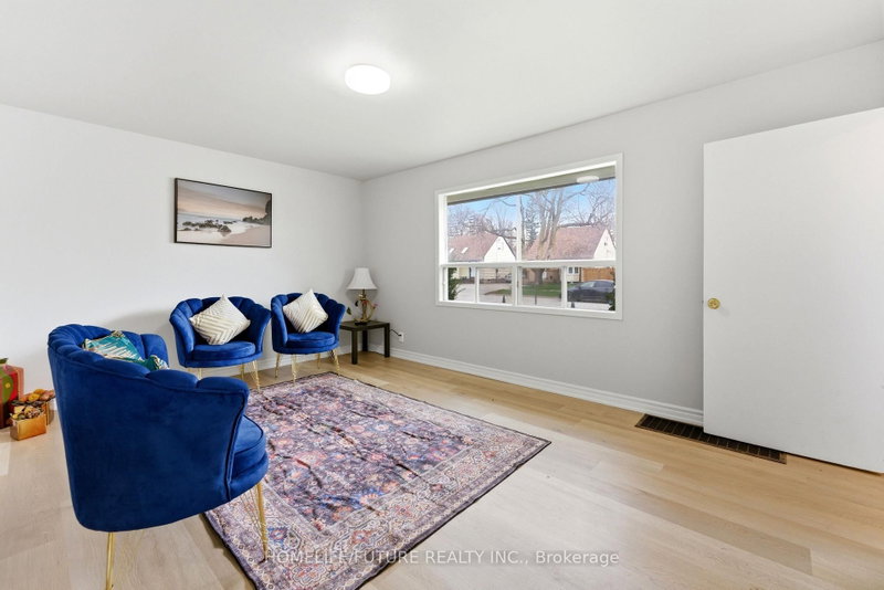 102 Kings Crescent