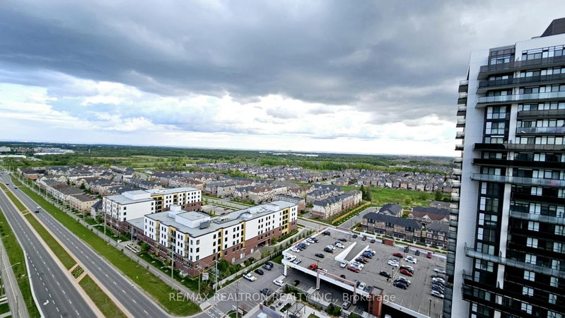 home for lease on 2014-2545 Simcoe Street N
