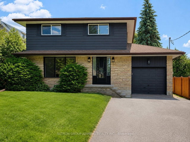 865 Regent Drive