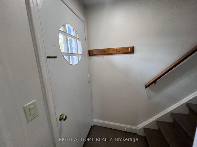 Main flloor - 224 College Avenue