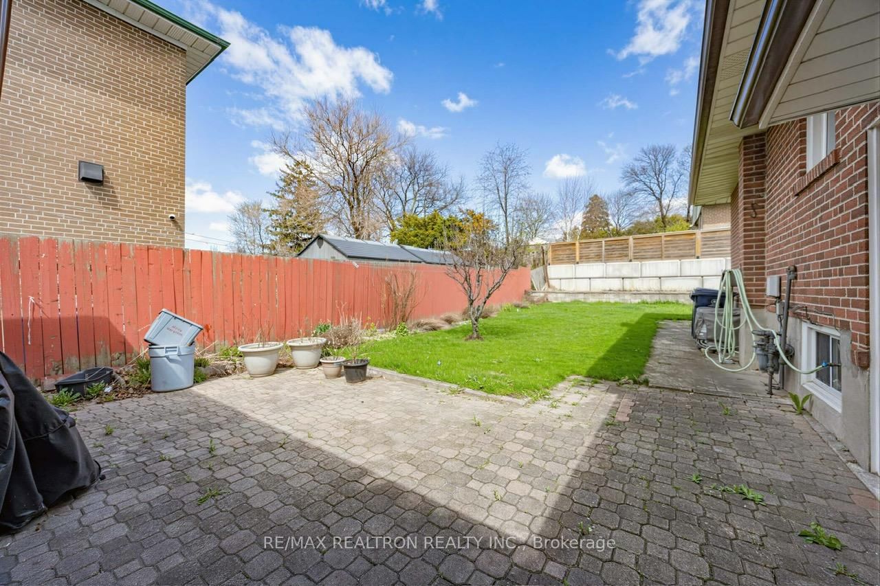 34 Marilake Drive • Toronto, ON photo 40