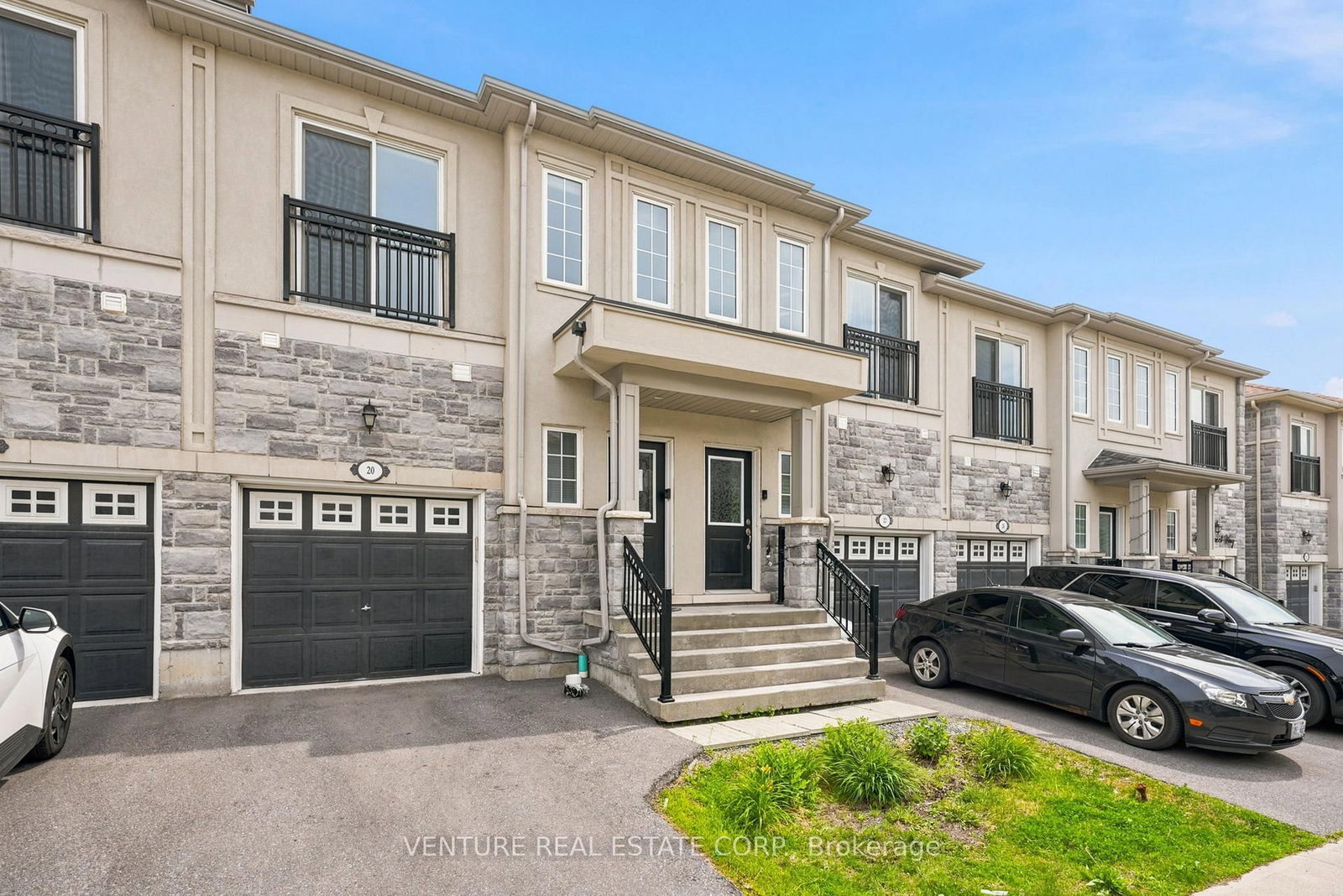 20 Prospect Way • Whitby, ON photo 1