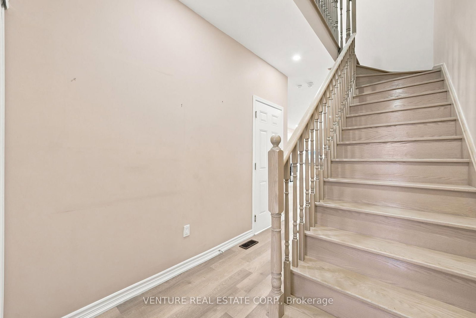 20 Prospect Way • Whitby, ON photo 15