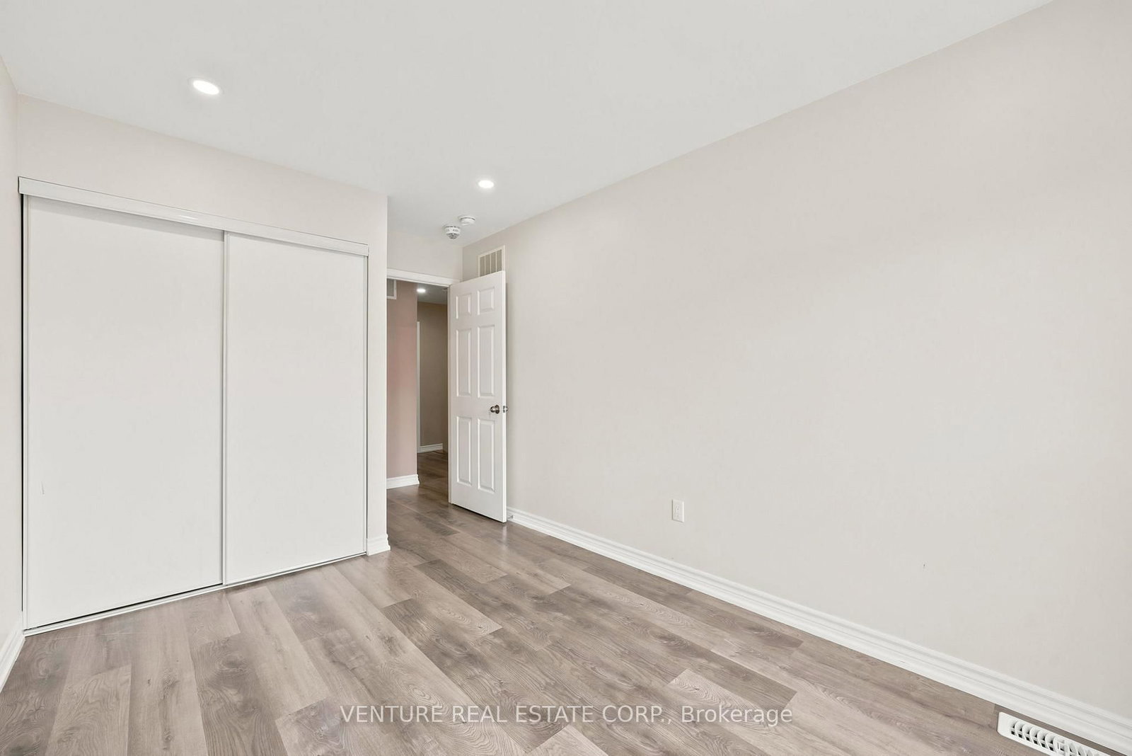 20 Prospect Way • Whitby, ON photo 20