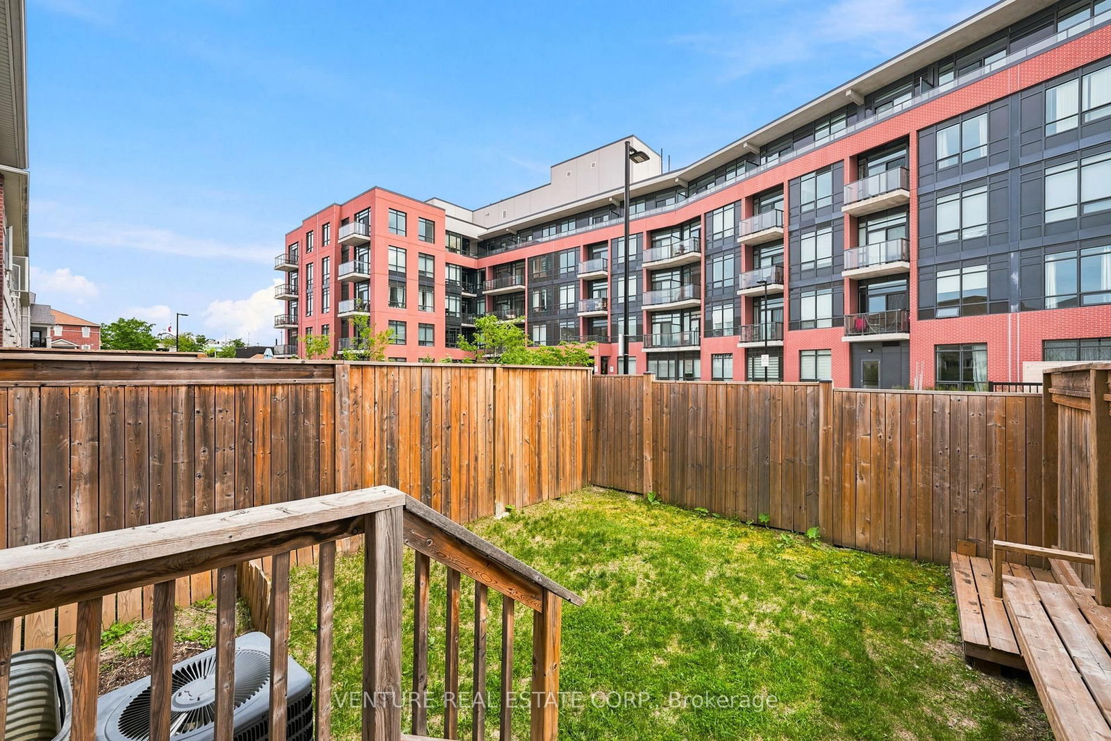 20 Prospect Way • Whitby, ON photo 34